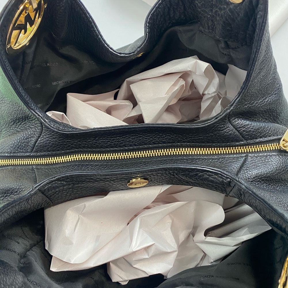 Michael Kors Fulton Shoulder Bag Black Pebble Leather Gold Tone Chain and Logo - Picture 12 of 16